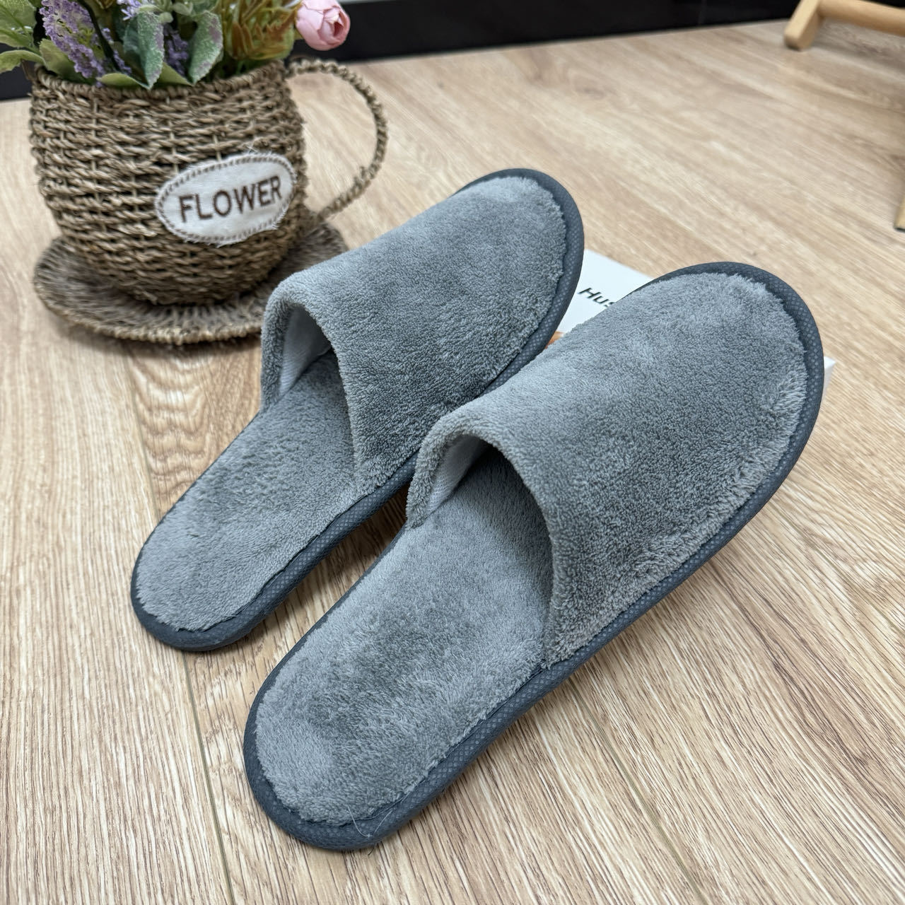 Hotel disposable slippers